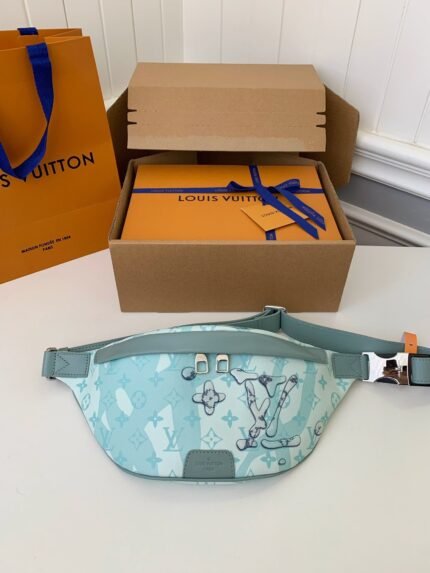 Louis Vuitton 2023 New DlSCOVERY Water Drop Green Waistpack M22765 Size:44*15*9cm