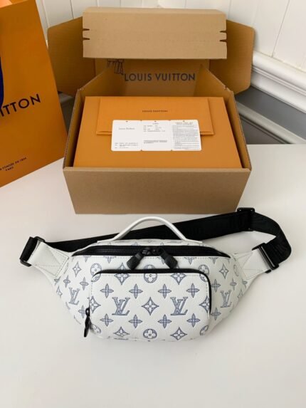 New Louis Vuitton RUSH waist bag M25227 Size: 30*15*8cm