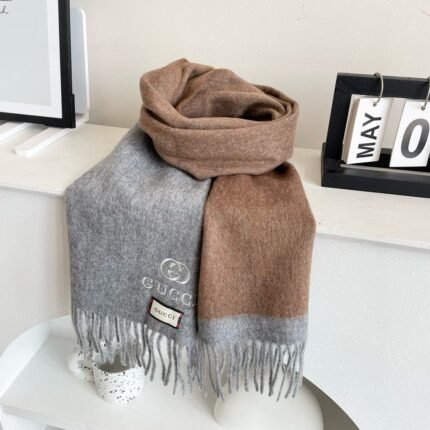 Gucci double-sided different color jacquard 100% lamb wool Scarf  Size: 35*190cm