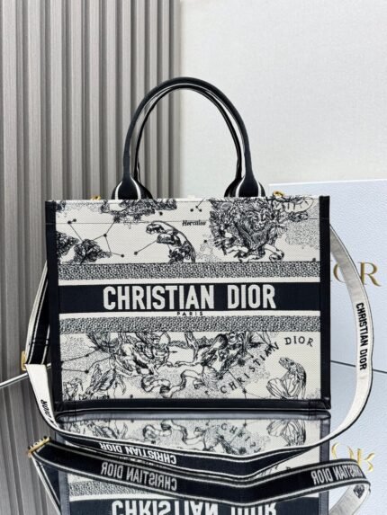 Dior leather and milky white constellation with shoulder strap【medium】book tote shopping bag