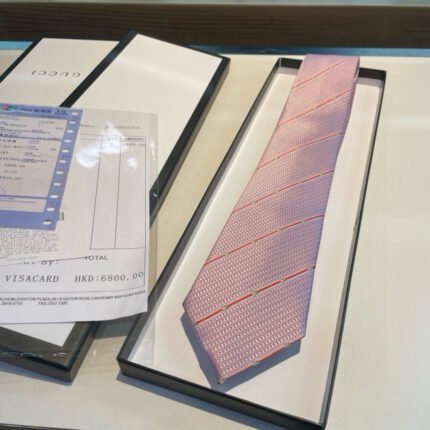 Men's tie series, this tie perfectly combines iconic features, 100% top-quality jacquard silk handmade customization; Width 7cm