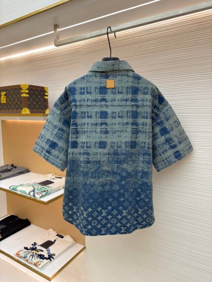 LOUIS VUITTON Letter Grid Gradient Jacquard Denim Short-Sleeve Shirt