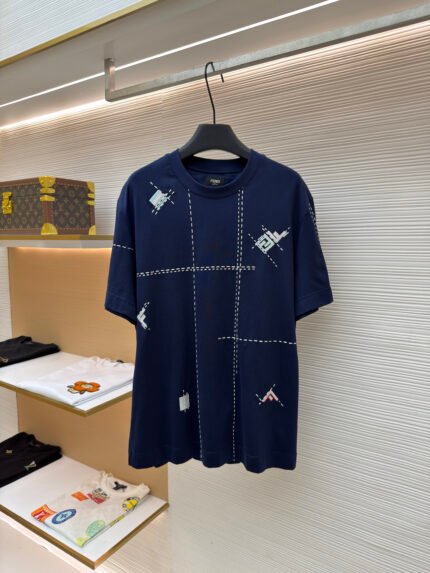 Fendi Crew-Neck Short-Sleeve T-Shirt with Cut-Thread Embroidery