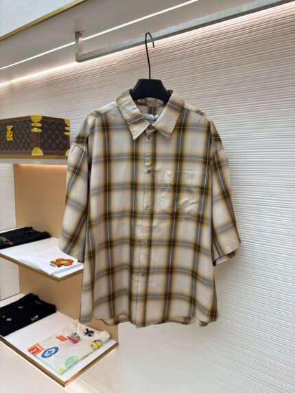 Ami Loose-Fit Short-Sleeve Shirt in Yellow Check