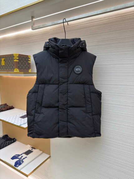 Canada Goose Logo-Embellished Hooded Down Vest