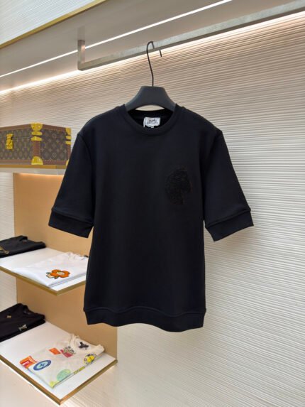 HERNES C.D.S. Embroidered Patch Crew-Neck Short-Sleeve T-Shirt