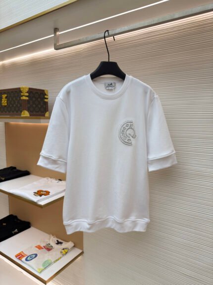 HERNES C.D.S. Embroidered Patch Crew-Neck Short-Sleeve T-Shirt