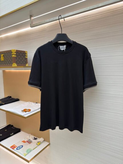 HERNES T-shirt with saddle motif, double-layer cuffs, and Sellier detailing.