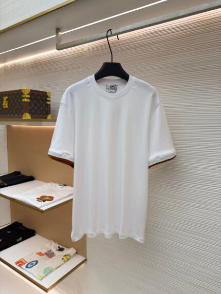 HERNES T-shirt with saddle motif, double-layer cuffs, and Sellier detailing.