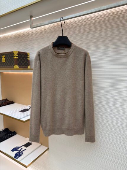 Loro Piana Cannage-pattern crew-neck knit sweater
