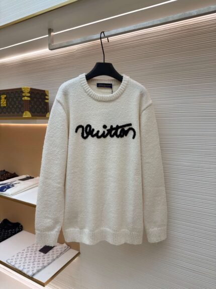 LOUIS VUITTON Wool Knit Pullover with Letter Embroidery