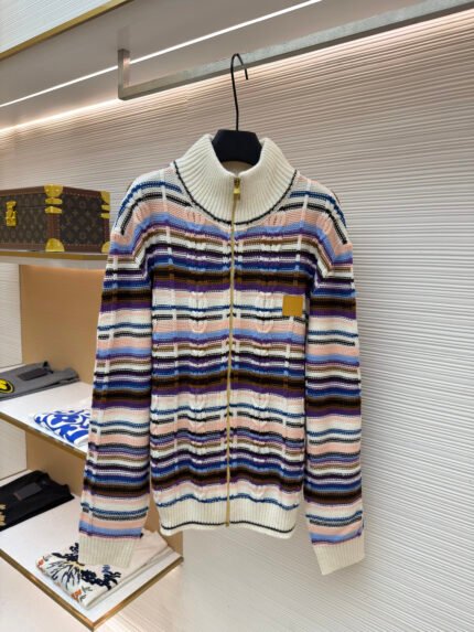 LOUIS VUITTON Colorblock Cable-Knit Zip-Up Cardigan with Letter Patch