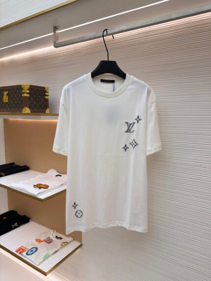 LOUIS VUITTON Short-Sleeved Crewneck with Linear Embroidery