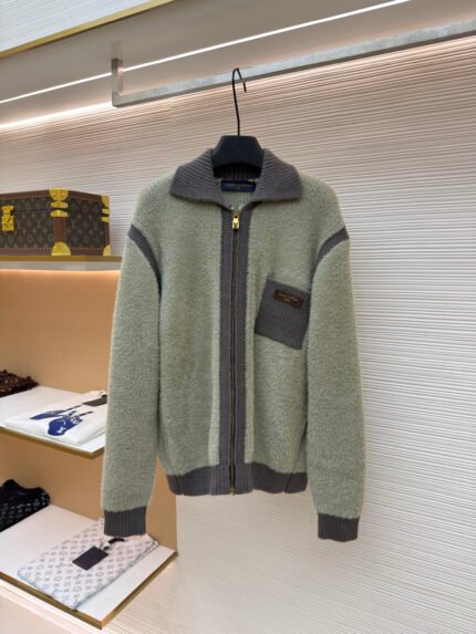 LOUIS VUITTON letter leather badge knitted zip-up jacket
