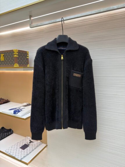 LOUIS VUITTON letter leather badge knitted zip-up jacket